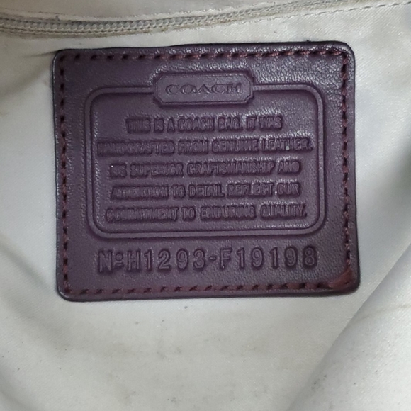 Coach patent leather signature shoulder purse bag cherry color - Picture 11 of 15